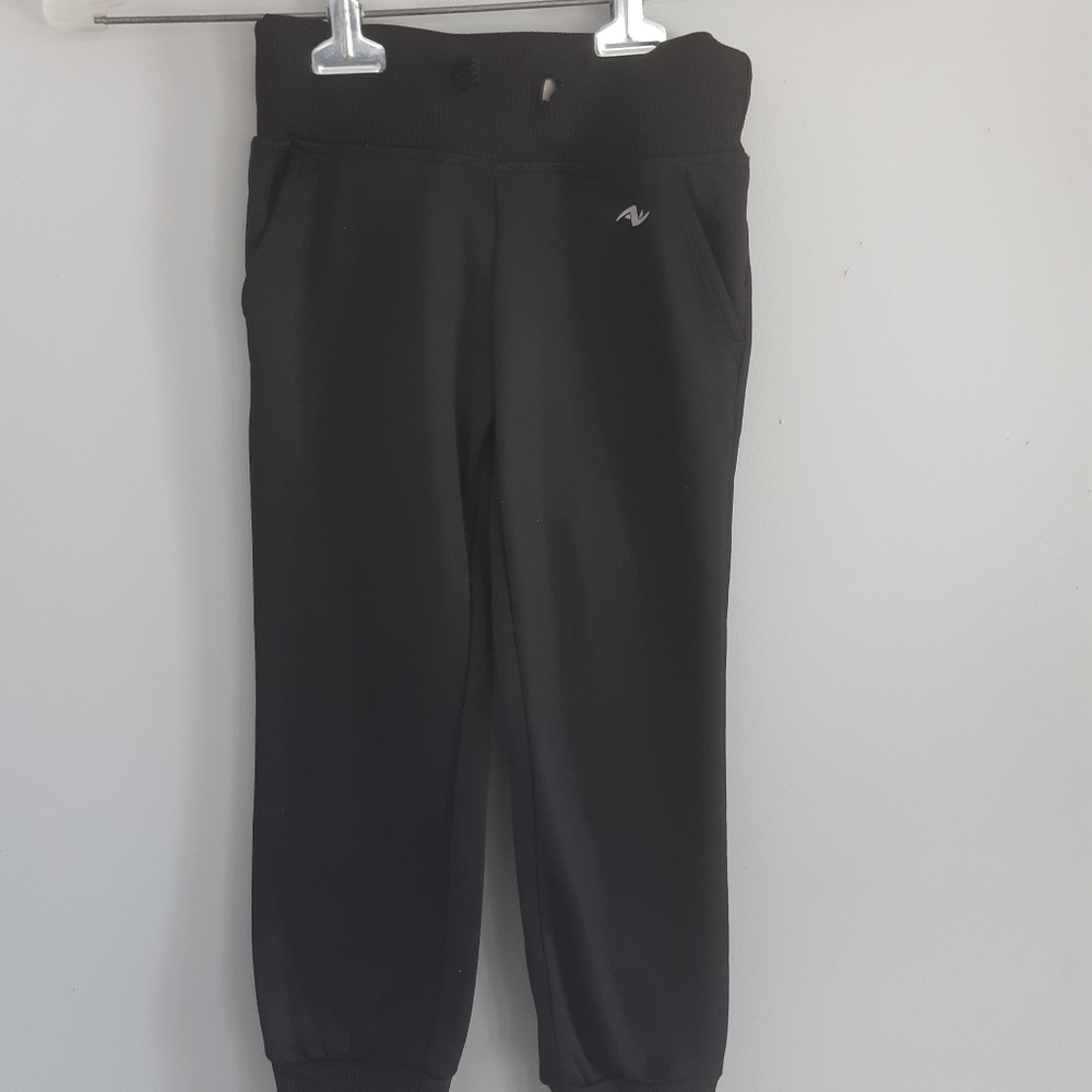 10 For 10$ Athletic Works children sweaterpant Size 4-5 XS